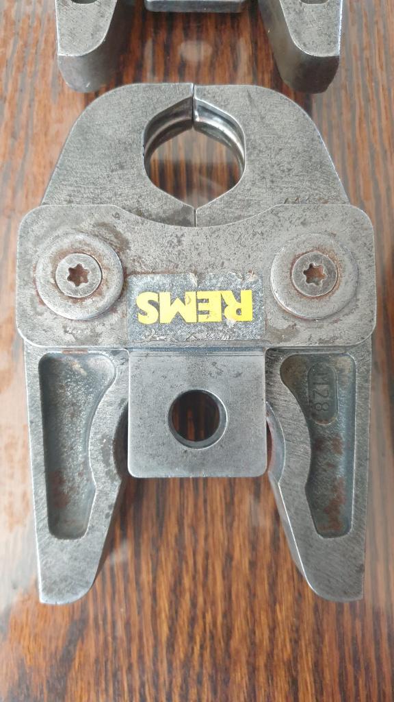 persbek rems M28, Ophalen of Verzenden, Gebruikt