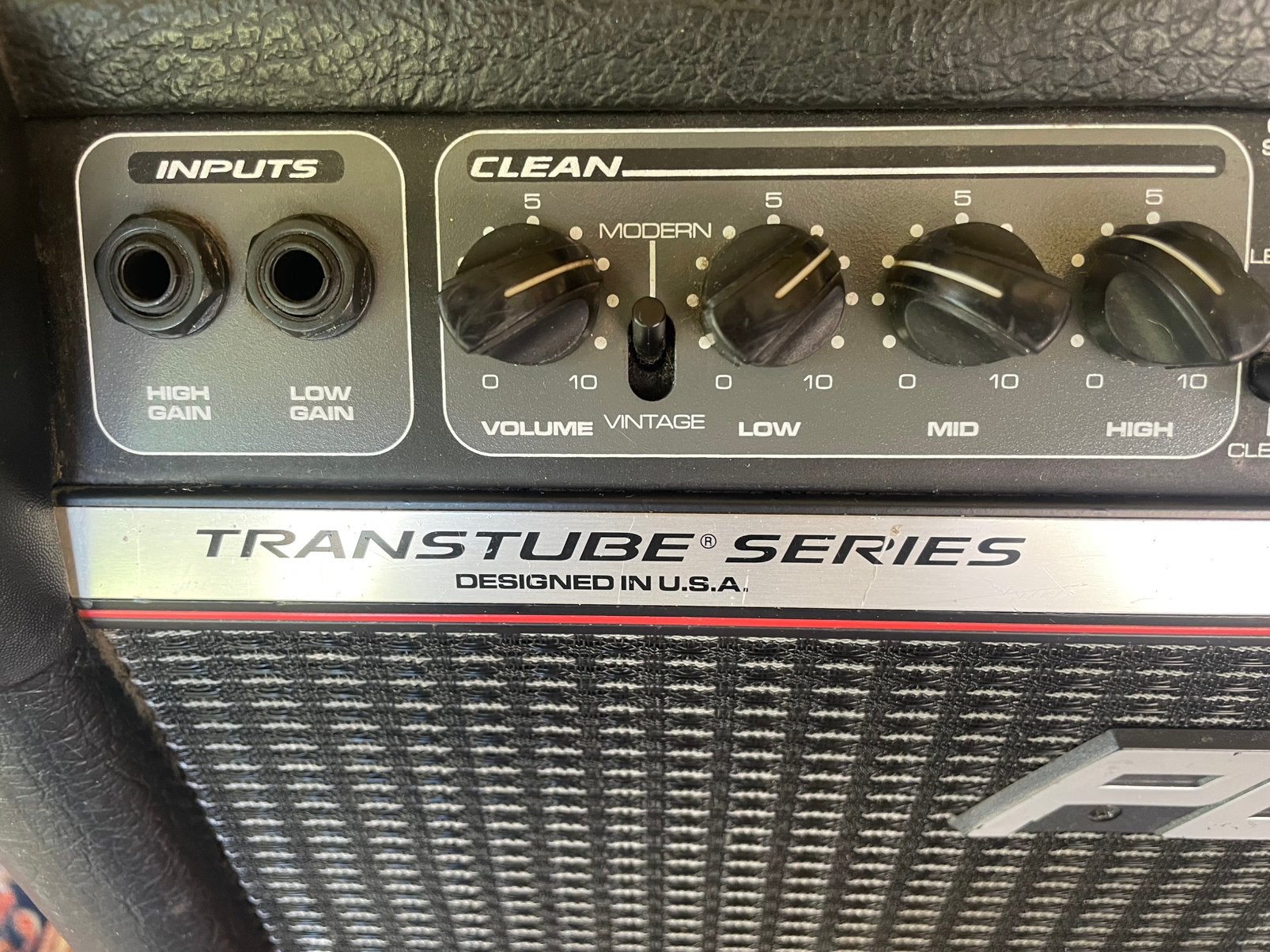 PEAVEY BANDIT Red Stripe gitaar combo, Ophalen of Verzenden, Zo goed als nieuw, Gitaar, 50 tot 100 watt