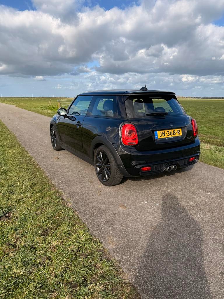 Mini 2.0 Cooper S AUT 2016 Zwart, 1998 cc, Zwart, 192 pk, Lederen bekleding