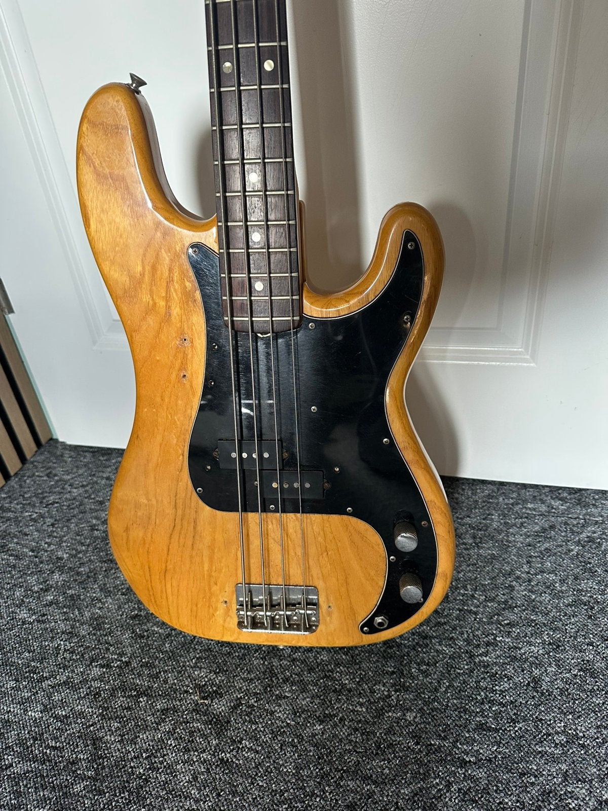 Vintage Precision bas Fender 1977, Ophalen, Zo goed als nieuw