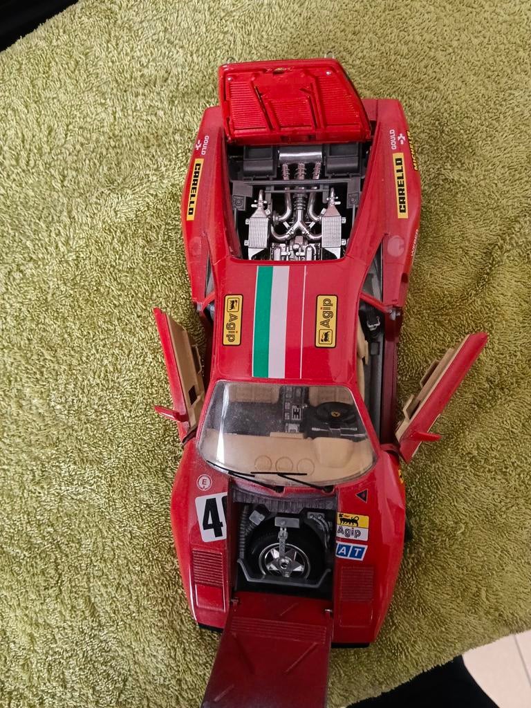 Ferrari 308 GTB schaalmodel - Gedetailleerd, Hobby en Vrije tijd, Modelauto's | 1:18, Ophalen of Verzenden