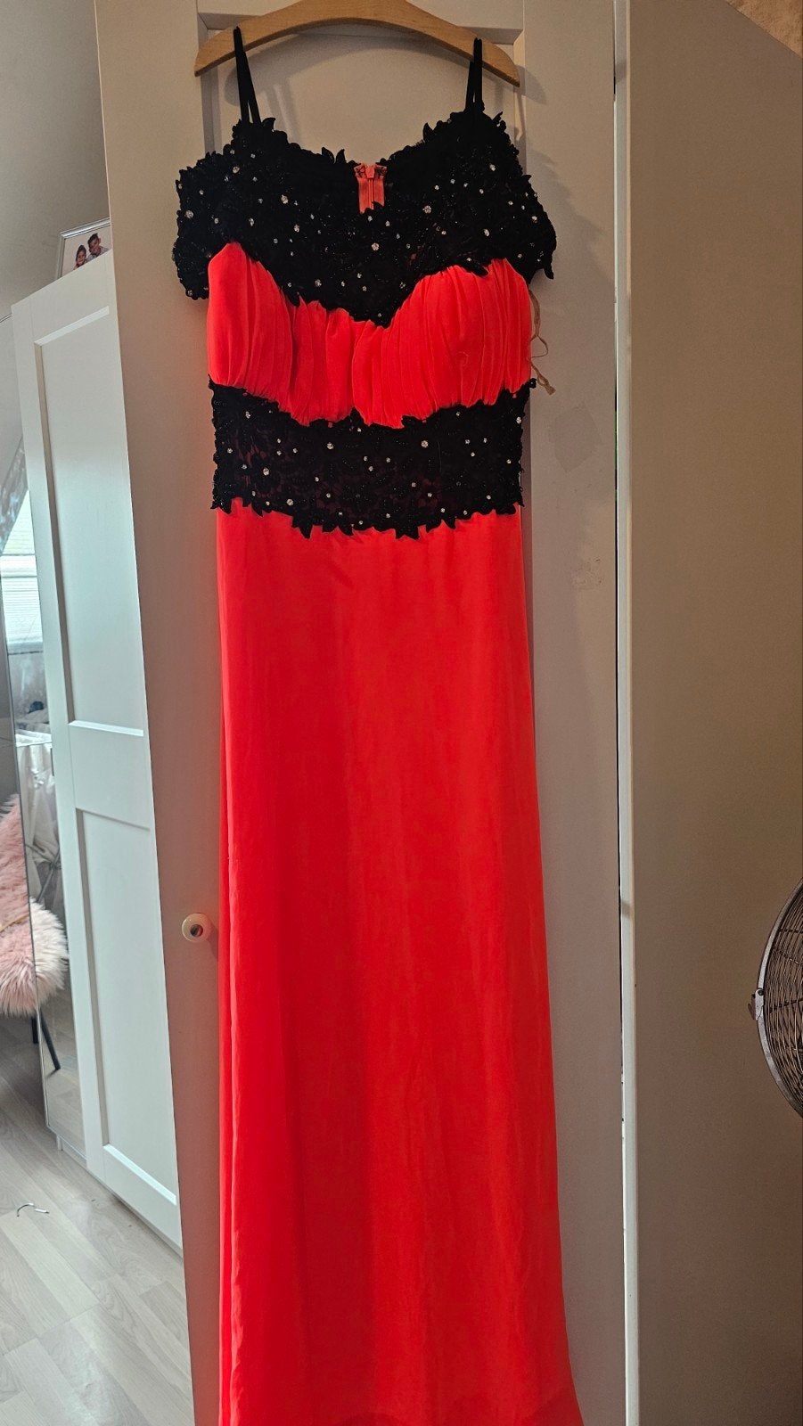 Opvallende Neon Oranje Galajurk met Zwart Kant, Kleding | Dames, Maat 38/40 (M), Oranje, Ophalen of Verzenden, Onder de knie