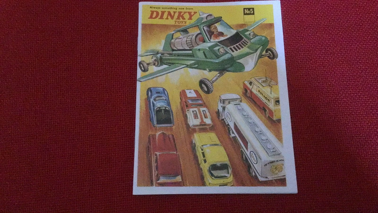 DINKY TOYS FOLDER MINT ! BIJ MODELLEN ? 32 PAGINA,S DASMOOI!, Ophalen of Verzenden, Zo goed als nieuw, Dinky Toys