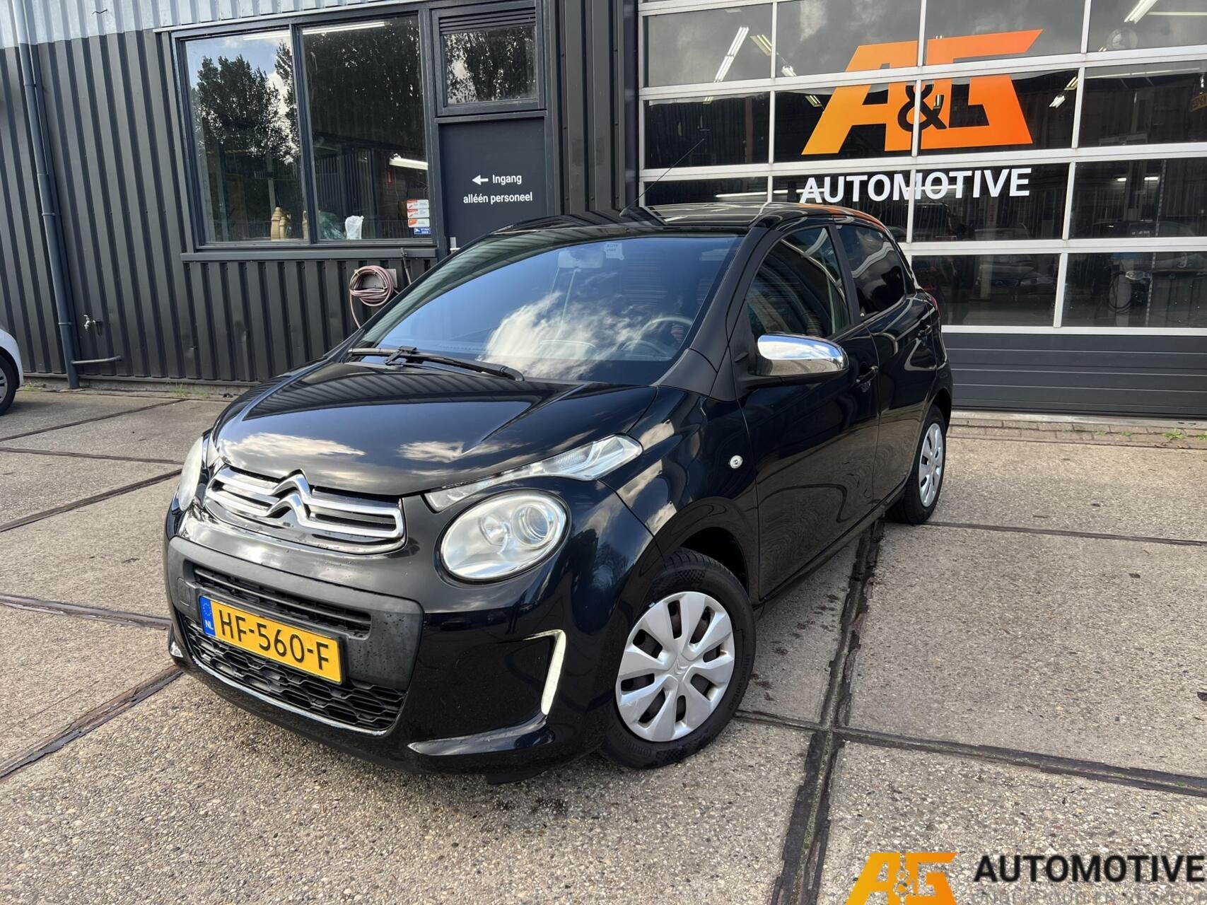 Citroen C1 1.0 5DRS Zwart 2015 | Airco | Eerste eigenaar |, Auto's, Voorwielaandrijving, 4 stoelen, C1, Zwart