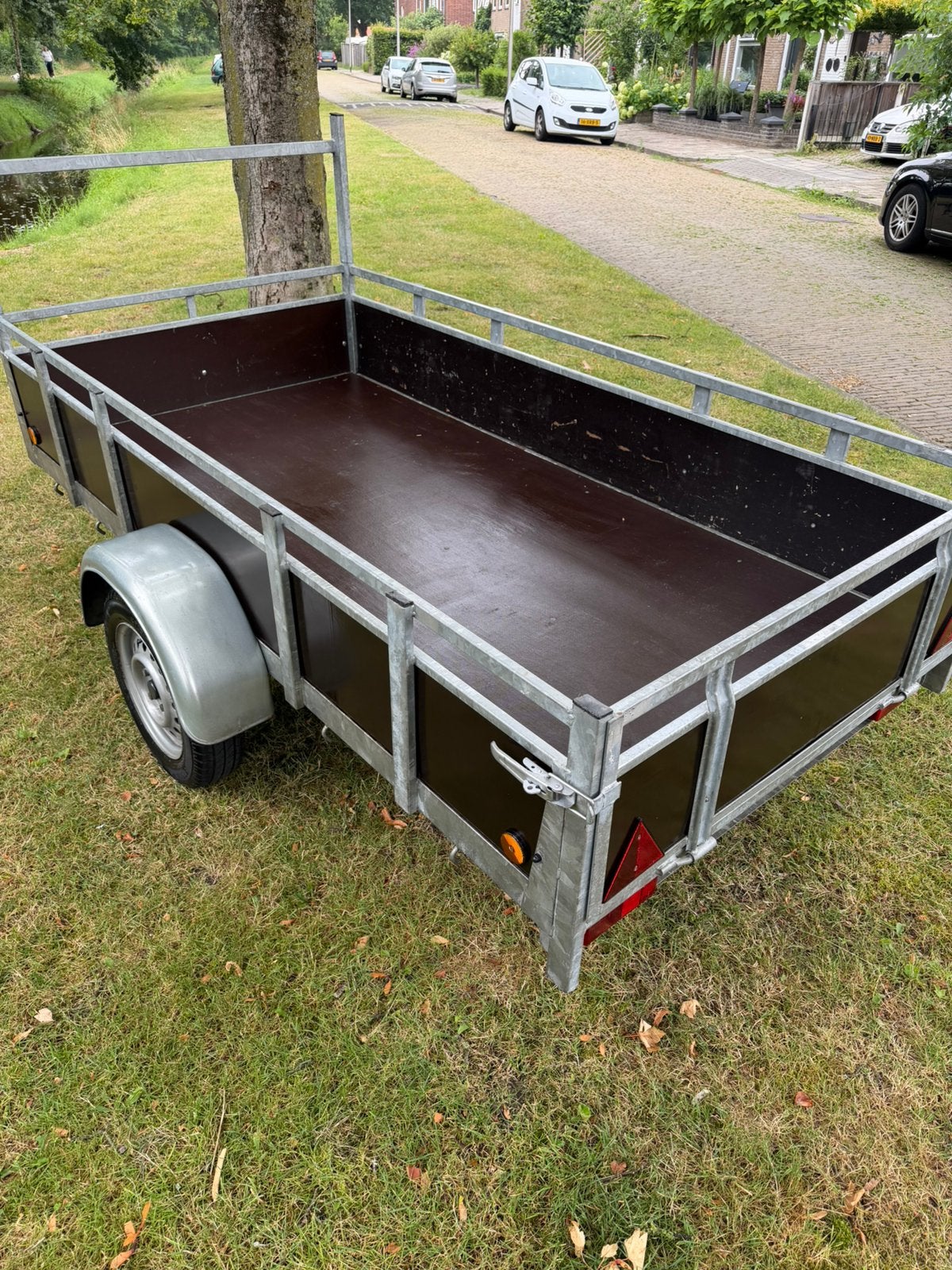 Aanhangwagen 750 kg , 255/130, Ophalen, Zo goed als nieuw