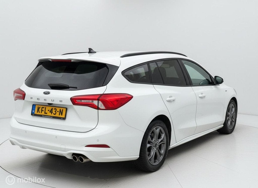 Ford Focus Wagon 1.5 EcoBoost ST Line Business LED|HUD|B&O|, Auto's, 1345 kg, 181 pk, Alcantara, Wit