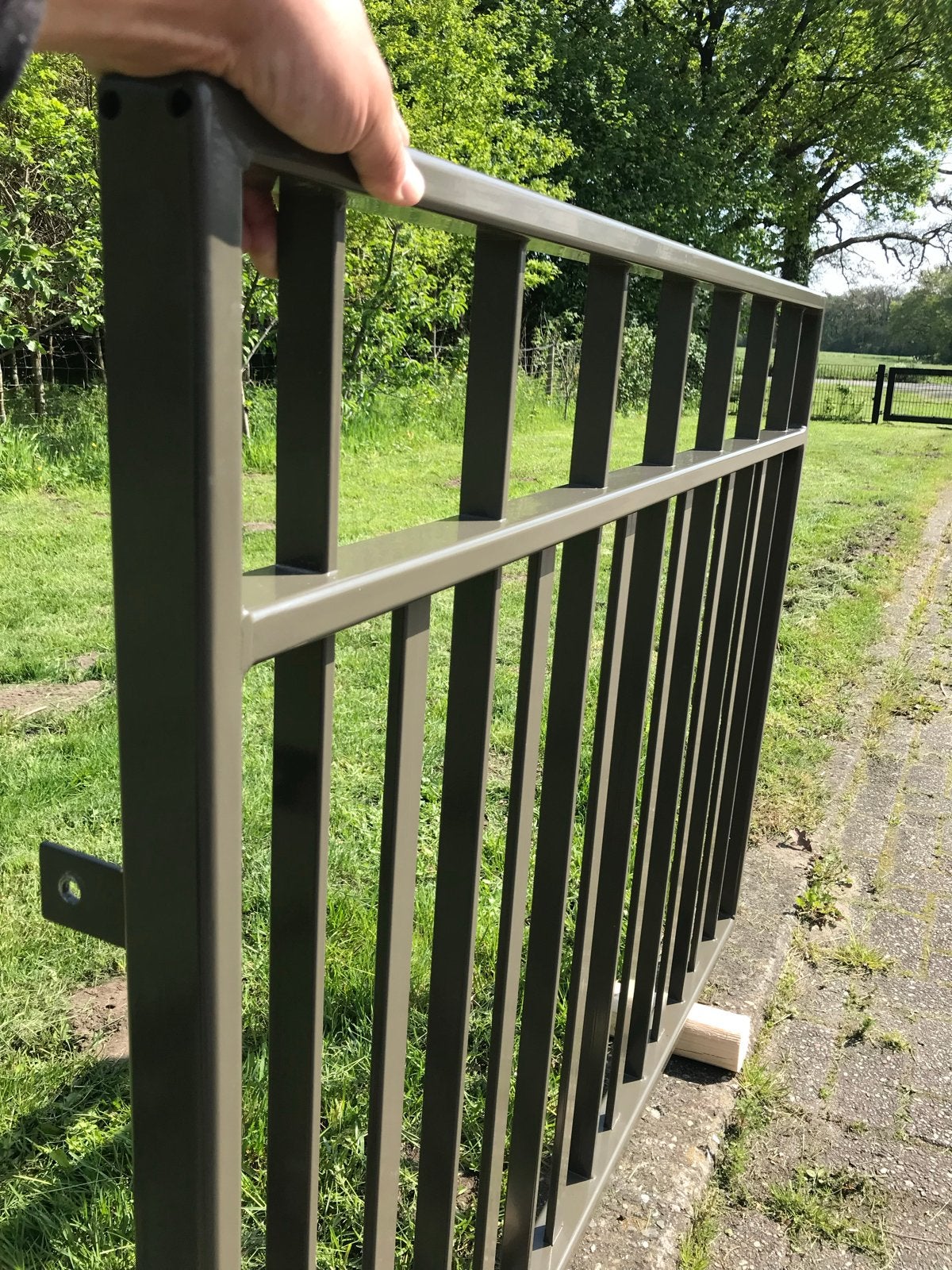 Stevig ijzeren hekwerk- nieuw, Ophalen, Met poort, Spijlenhekwerk, Zo goed als nieuw