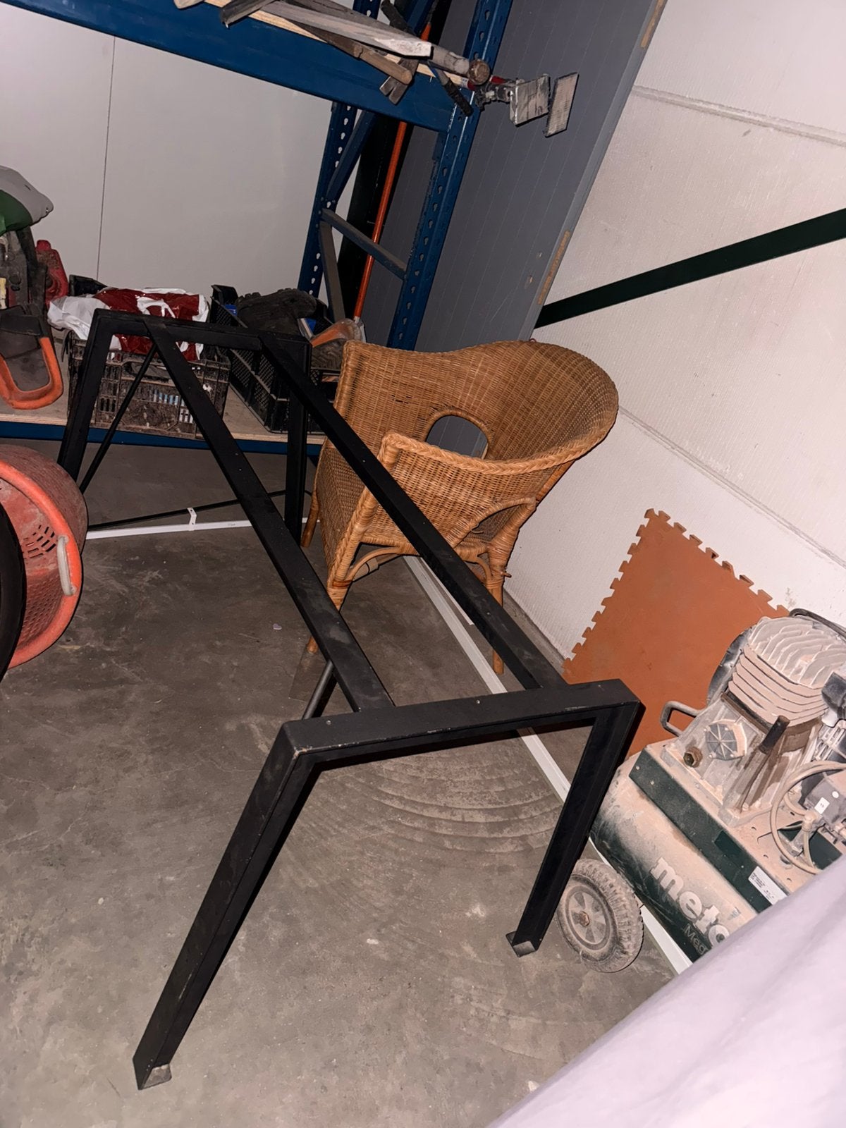 Stalen tafel onderstel, Ophalen, Zo goed als nieuw, Rechthoekig, 50 tot 100 cm