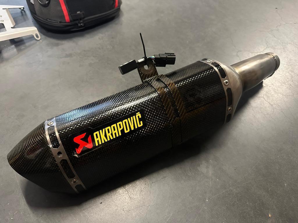 Akrapovic Slip-on uitlaat demper Honda CBF 1000 F 2016, Ophalen of Verzenden, Gebruikt
