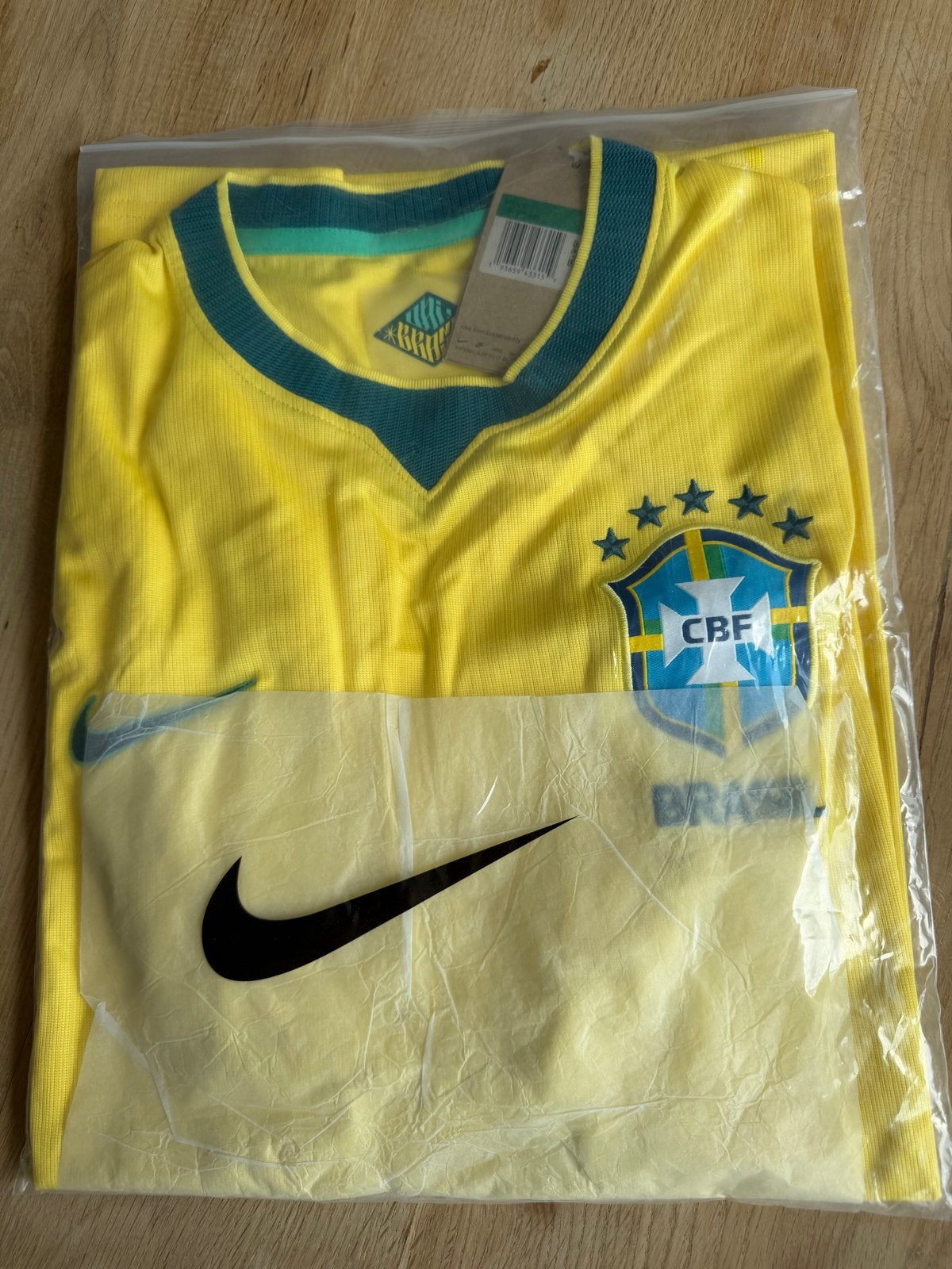 Nike Brazilië Thuisshirt XL - Nieuw in Verpakking, Geel, Ophalen of Verzenden, Voetbal, Maat 56/58 (XL)
