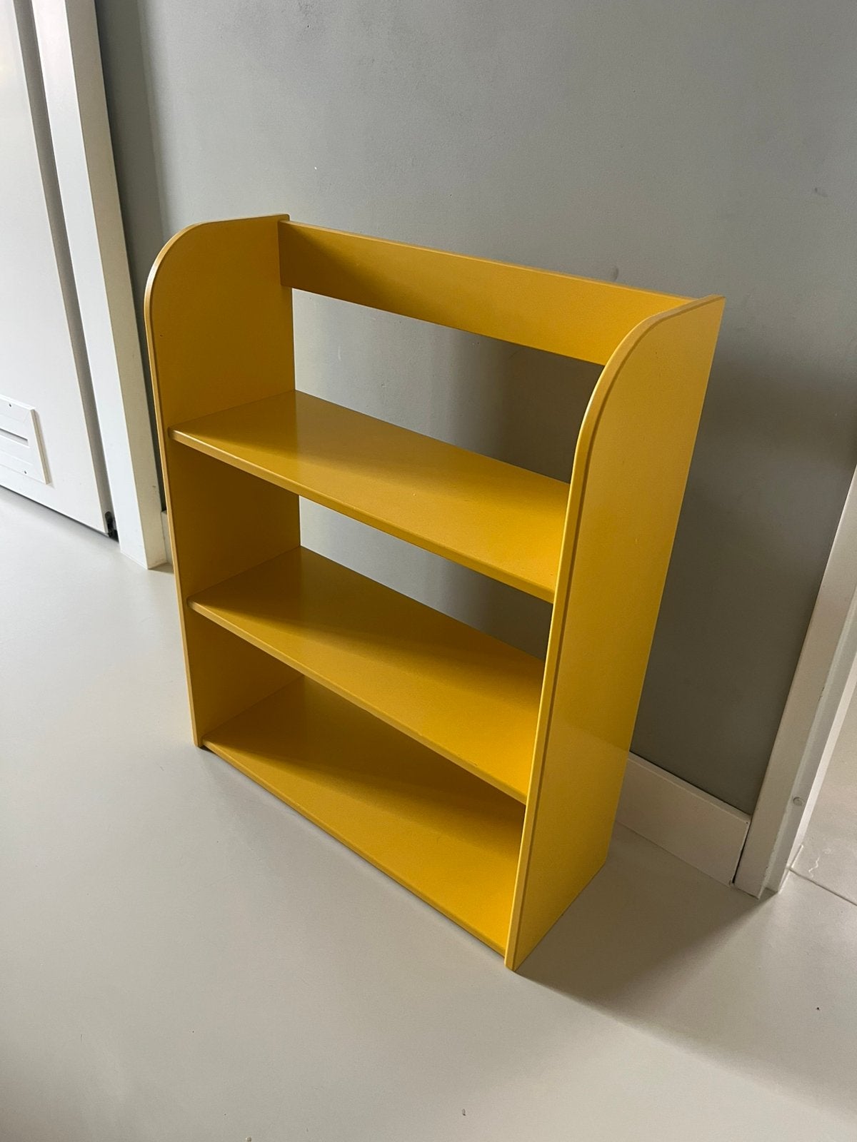 Flexa dots play kids boekenkastje geel, Ophalen of Verzenden, Gebruikt, Kast