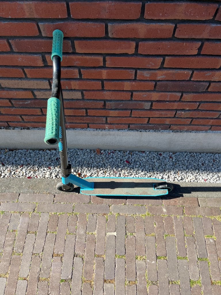 Stuntstep, Fietsen en Brommers, Steps, Ophalen, Gebruikt, Gewone step, Black dragon