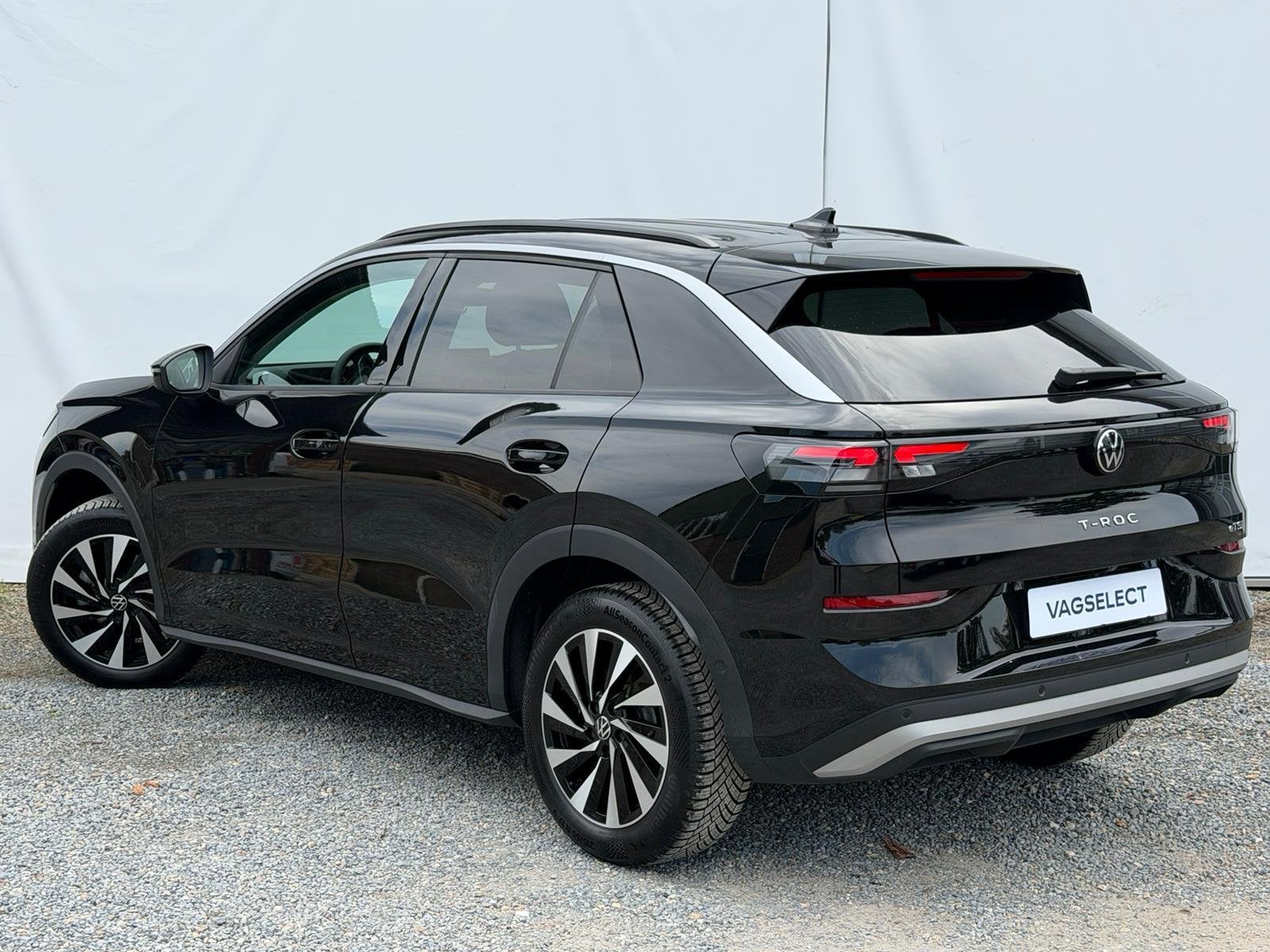 Volkswagen T-Roc 1.5 eTSI Life | Camera | ACC | Proefrit mog, Auto's, Euro 6, 4 cilinders, Zwart, 1365 kg