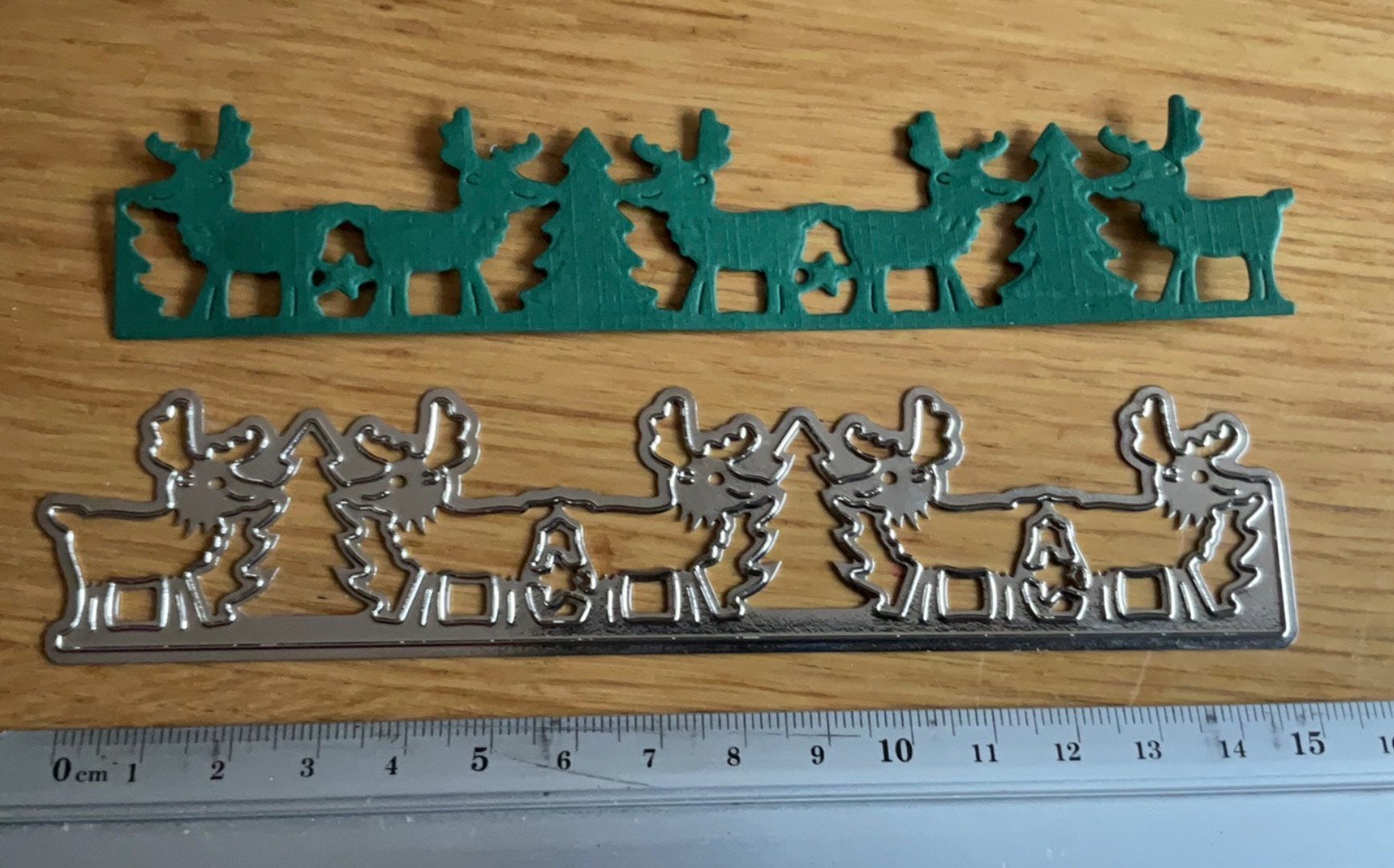 Snijmal rand rendieren van Lin en Lene E149, Hobby en Vrije tijd, Ophalen of Verzenden, Zo goed als nieuw, Kerst, Pons of Mal