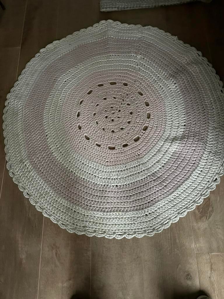 Tapijt gehaakt, Ophalen of Verzenden, Zo goed als nieuw, Rond, 200 cm of meer