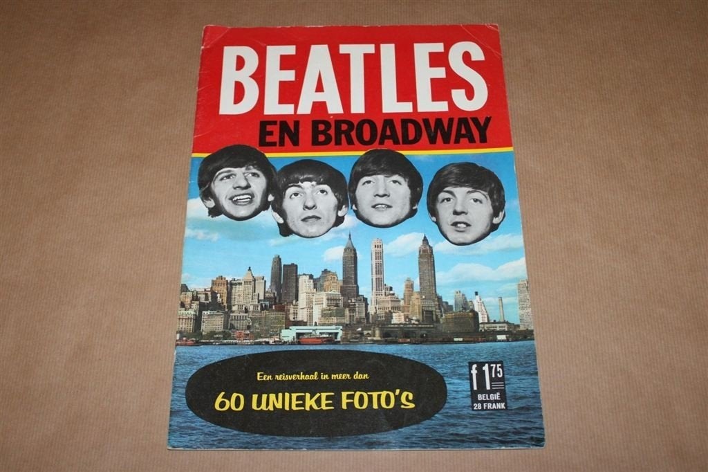 Beatles en Broadway - Oude uitgave 1964, Ophalen of Verzenden, Zo goed als nieuw, Boek, Tijdschrift of Artikel