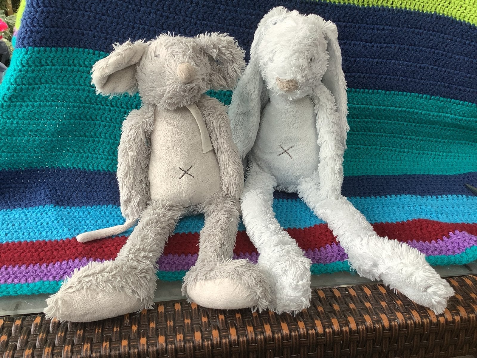 Happy Horse knuffels: konijn en muis - steun KIKA, Kinderen en Baby's, Speelgoed | Knuffels en Pluche, Gebruikt, Happy Horse, Blauw