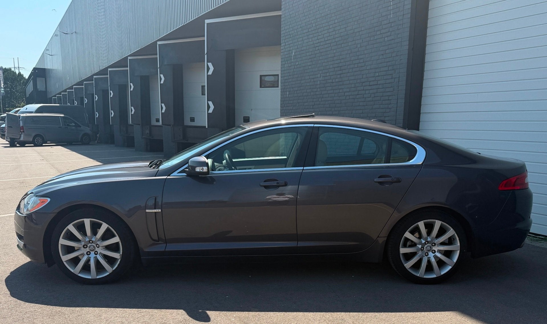 Jaguar XF 4.2 V8 Premium Luxury 1EEIG/DEALERONDERHOUDENPANO/, Automaat, Achterwielaandrijving, Gebruikt, 1850 kg