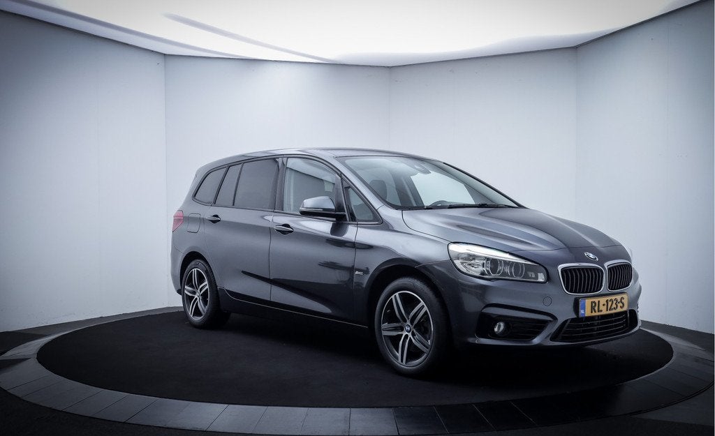 BMW 2 Serie Gran Tourer 218iA 7P SPORT-LINE FULL LED | NAVI, Gebruikt, 2-Serie Gran Tourer, 7 stoelen, Origineel Nederlands