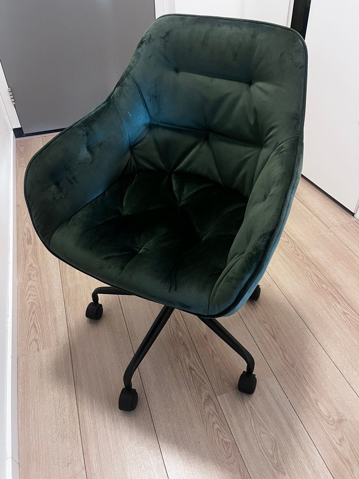 Donkergroene velvet bureaustoel, Huis en Inrichting, Bureaustoelen, Ophalen, Zo goed als nieuw, Groen, Bureaustoel