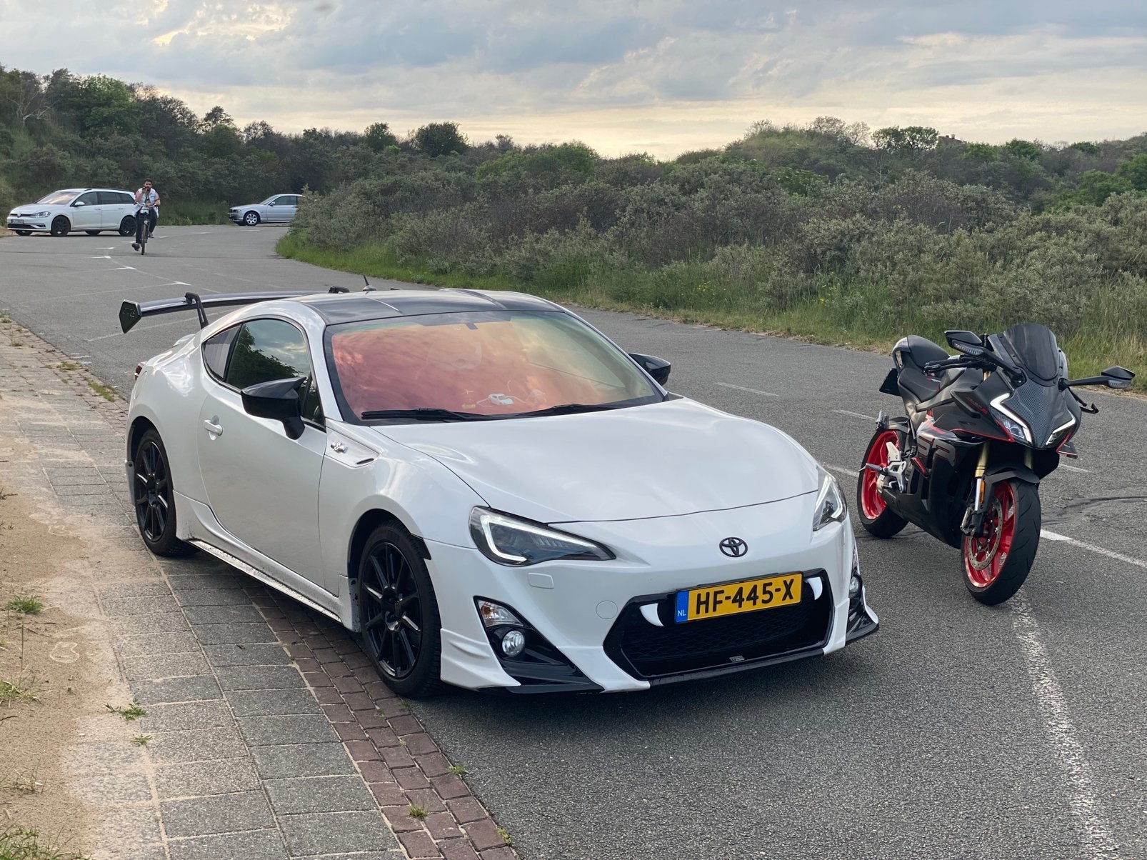 Toyota GT86 2.0 D-4s 2013 Wit, Auto's, Achterwielaandrijving, Zwart, 4 cilinders, 4 stoelen