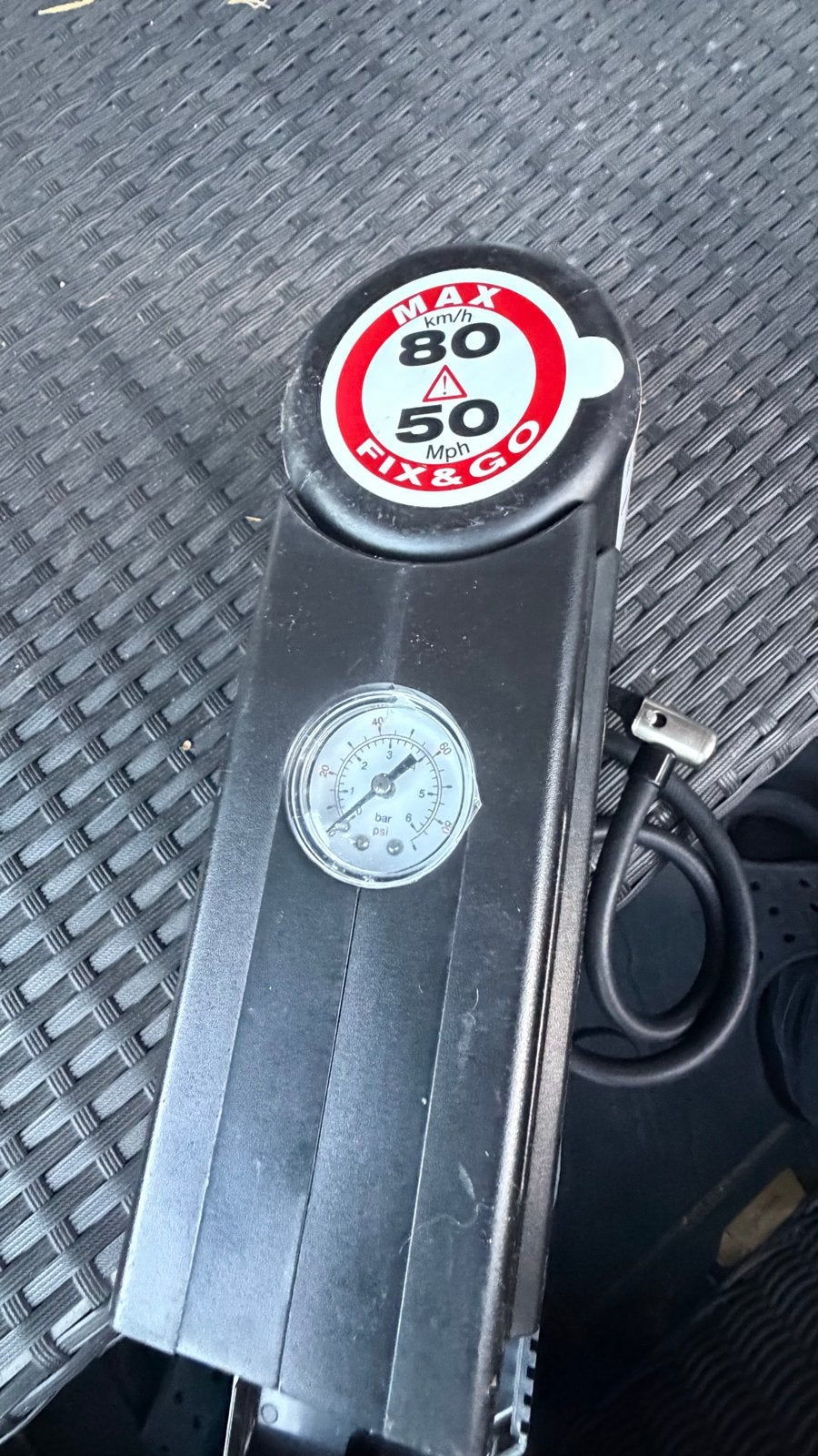 Fix & Go bandenreparatieset met compressor, Ophalen, Gebruikt