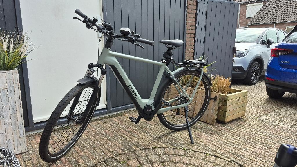 Cube Kathmandu Hybrid One 625 | Maat 58 | 2752 km, Ophalen, Zo goed als nieuw, Cube, 50 km per accu of meer