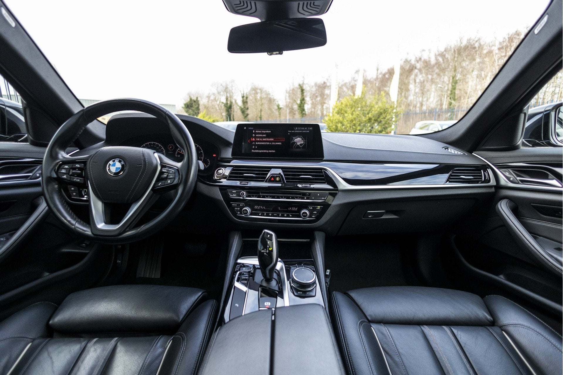 Foto 18 van BMW 5 Serie Touring 520i High Executive