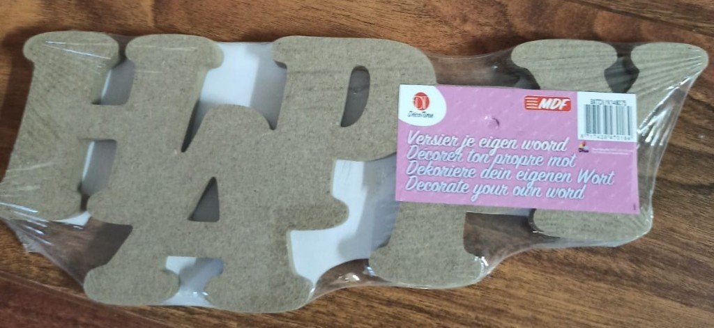 Knutsel Houten woord “Happy” om te versieren, Hobby en Vrije tijd, Fantasie, Nieuw, Knutselwerk, Hout