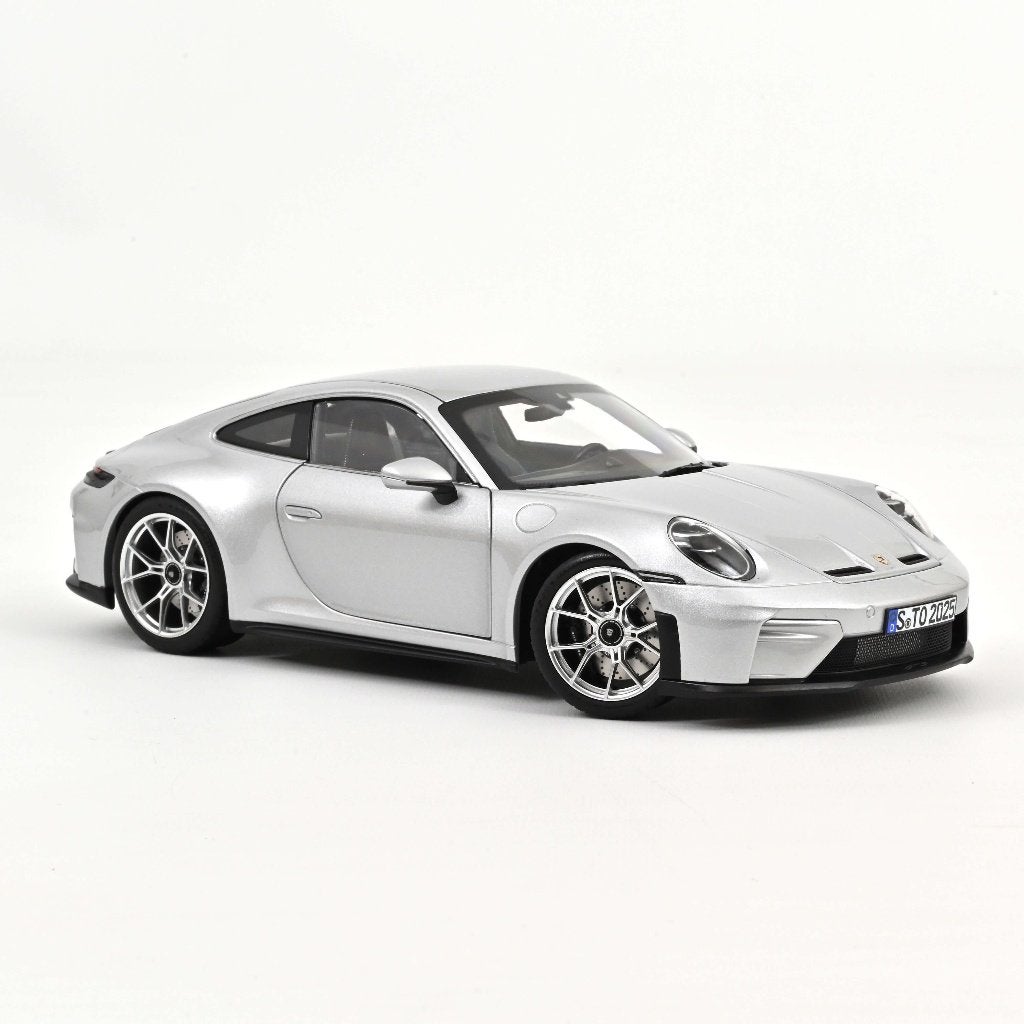 Norev 1:18 Porsche 911 GT3 w/Touring Pack 2025 GT silver