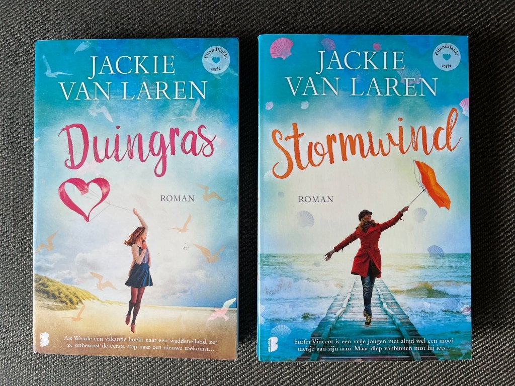 Jackie van Laren - Duingras & Stormwind.(Eilandliefde 1 + 2), Boeken, Ophalen of Verzenden, Zo goed als nieuw, 2 x Jackie van Laren