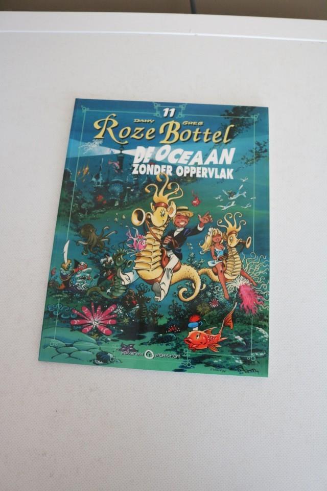 Roze Bottel Nr 11: De oceaan zonder oppervlak - sc - 1e druk, Boeken, Stripboeken, Eén stripboek, Ophalen of Verzenden, Zo goed als nieuw