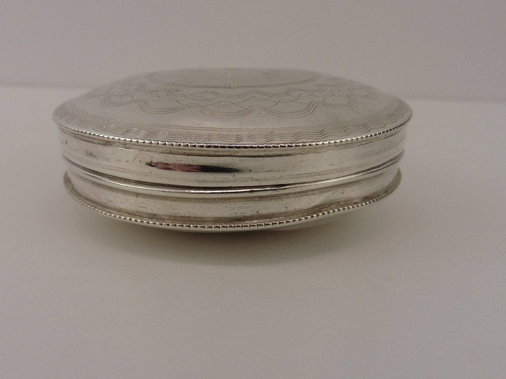 Zilveren pillendoosje                                   Z190, Ophalen of Verzenden, Zilver