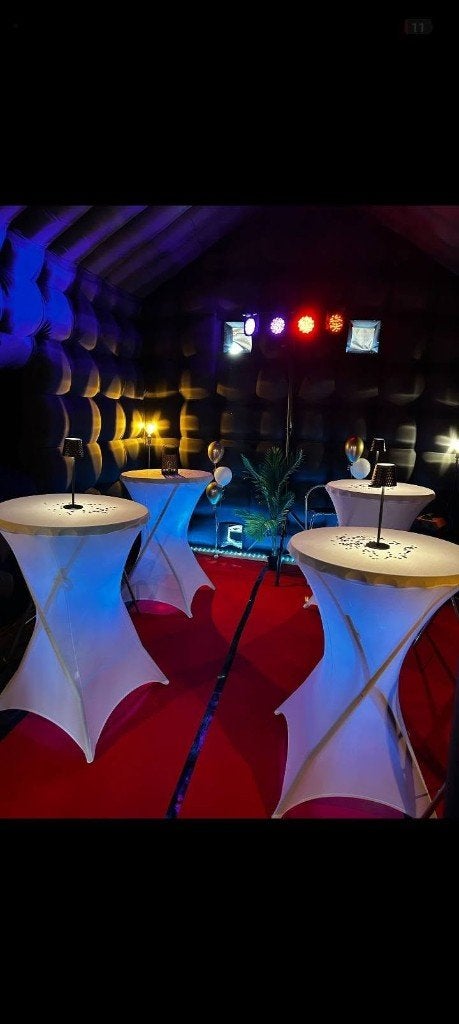 Opblaasbare Partytent - Ideaal voor Feesten en Evenementen !, Tuin en Terras, Partytenten, Partytent, Zo goed als nieuw, 4 tot 6 meter