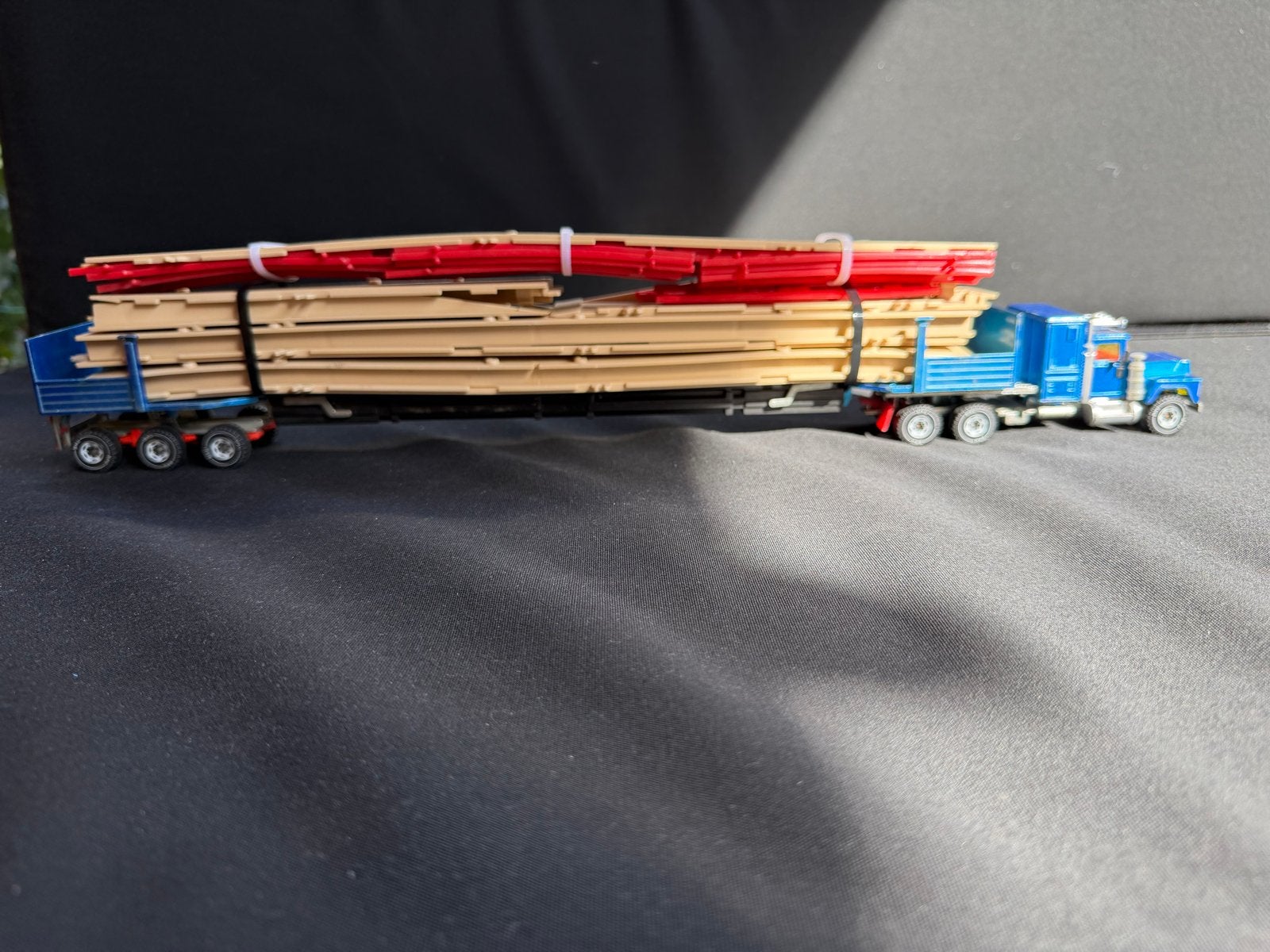 Vintage Matchbox Mack Truck met Houtlader en Trailer, Verzenden, Gebruikt