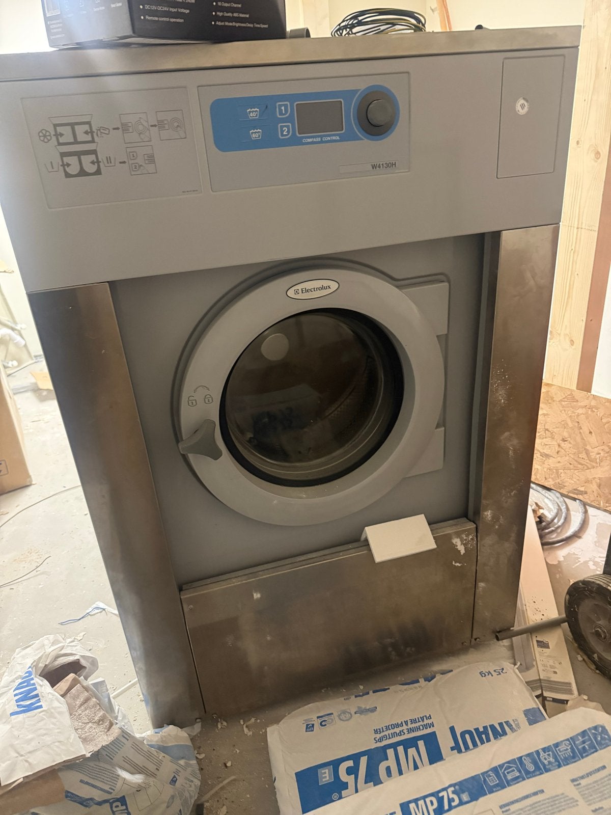 Electrolux Professionele Wasmachine - Voorlader, 1200 tot 1600 toeren, 10 kg of meer, Ophalen of Verzenden, Zo goed als nieuw