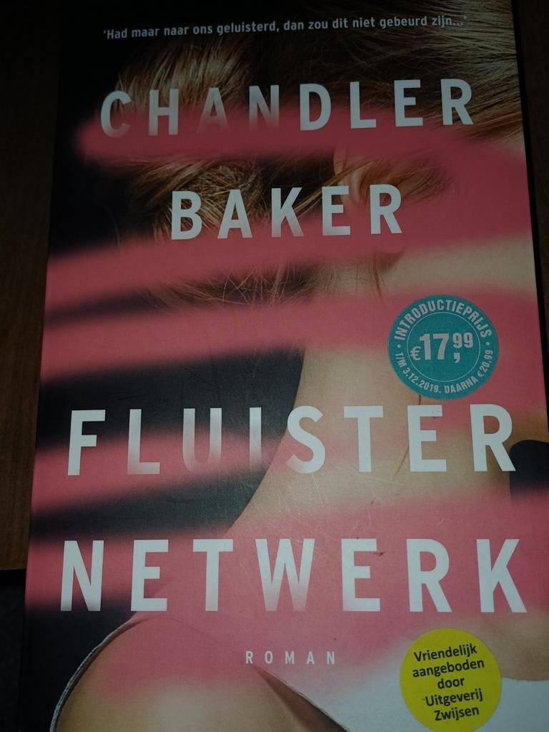 Fluisternetwerk - Chandler Baker, Boeken, Ophalen of Verzenden