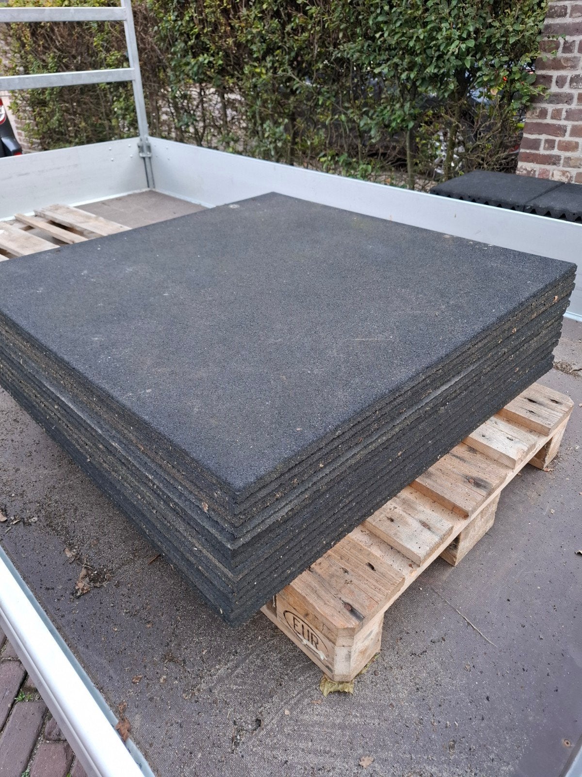 ️ ✅️ Rubberen tegels 100x100x2 cm