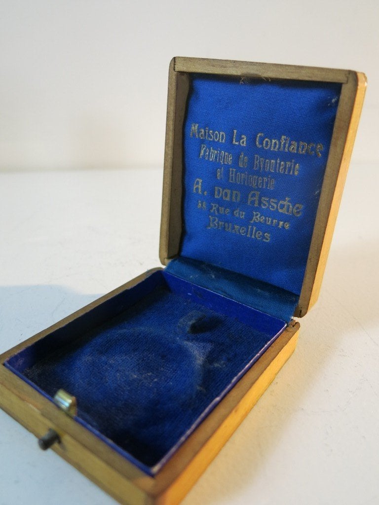 Antiek houten doosje zakhorloge 1905, Ophalen of Verzenden, Staal, Overige merken, Onbekend
