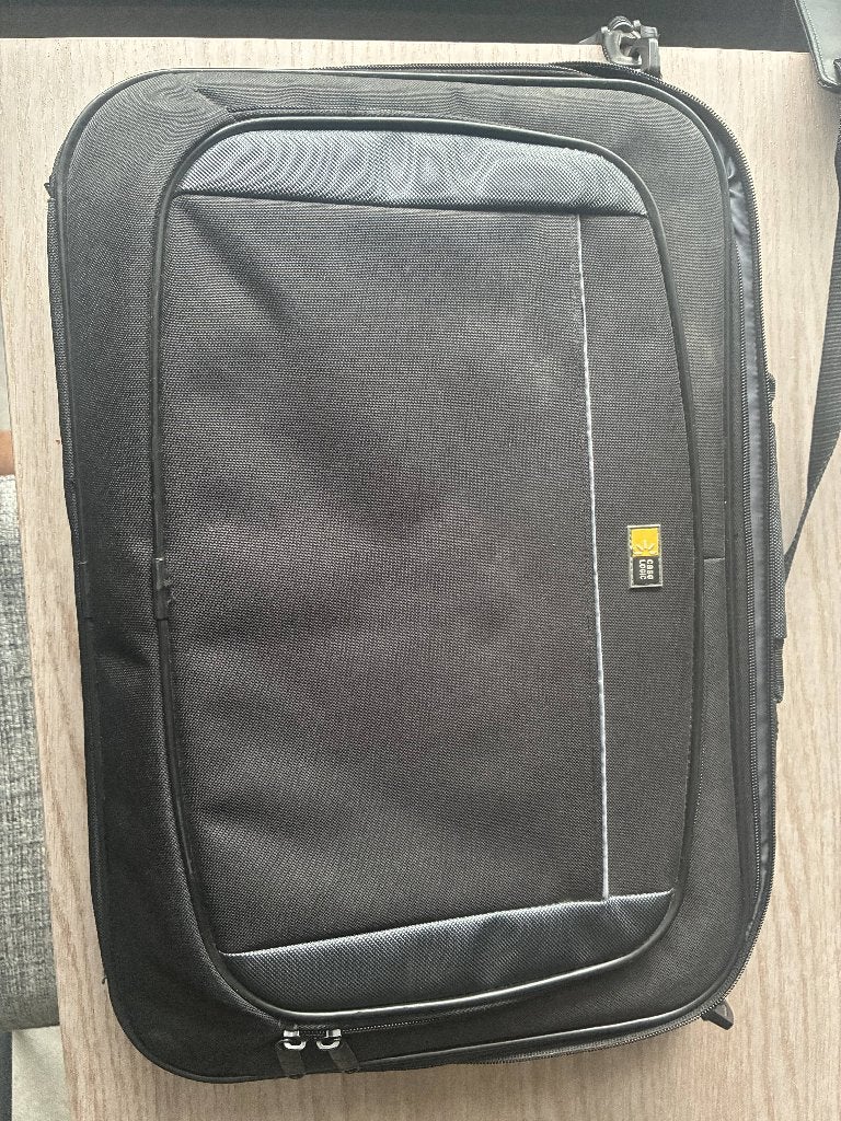 laptop tas 17 inch, Meerdere vakken, 17 inch of meer, Ophalen of Verzenden, Zo goed als nieuw