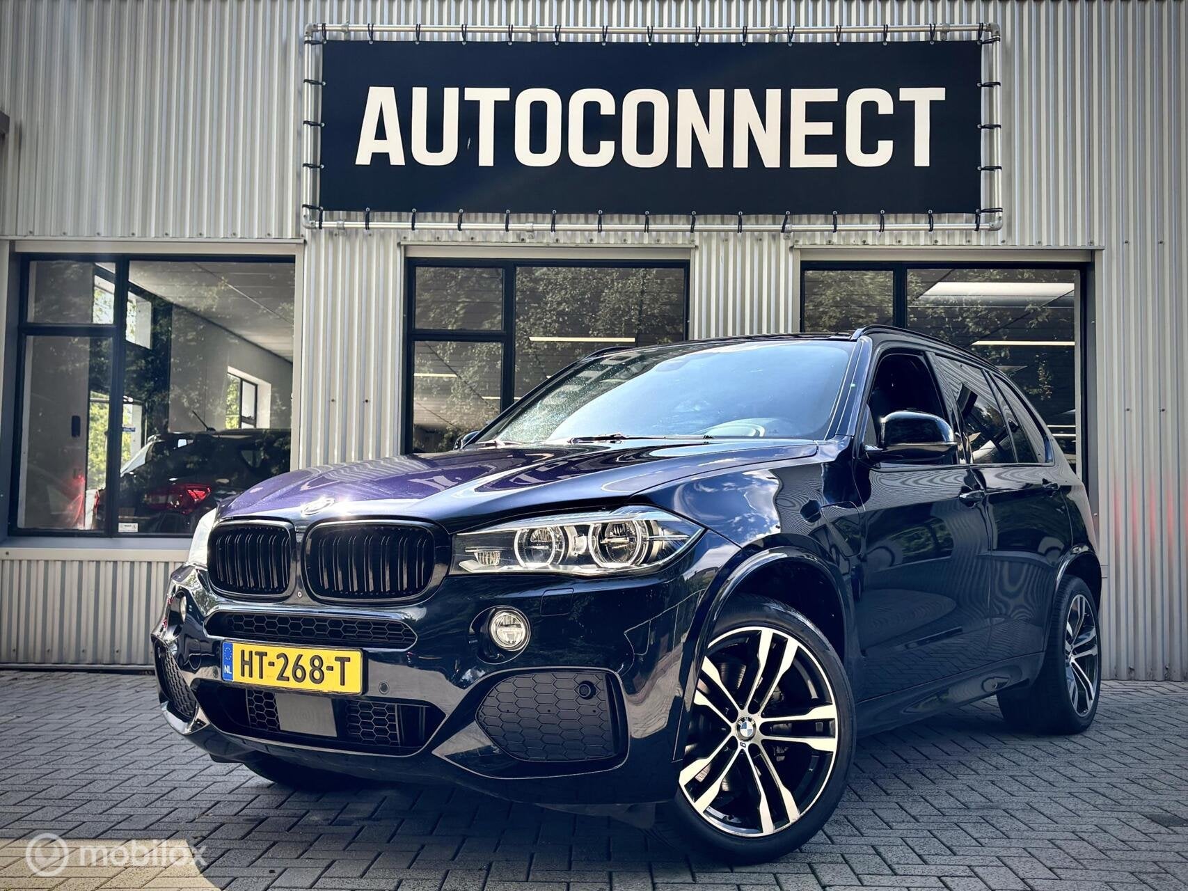 BMW X5 xDrive40e High Executive. NIEUWE MOTOR, M PAKKET, VOL, Auto's, Dealer onderhouden, Gebruikt, 4 cilinders, Zwart