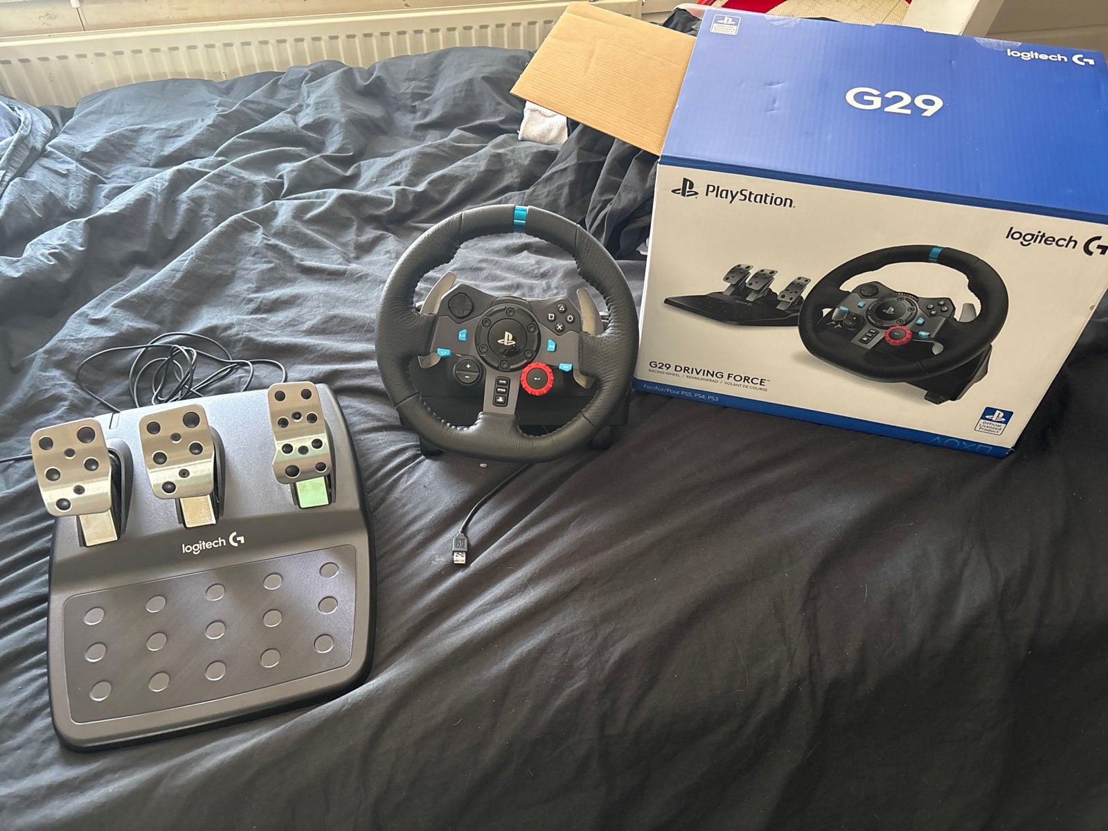 Logitech G29 Driving Force Stuur + Pedalen - Z.G.A.N., Spelcomputers en Games, Ophalen of Verzenden, Zo goed als nieuw, Zwart