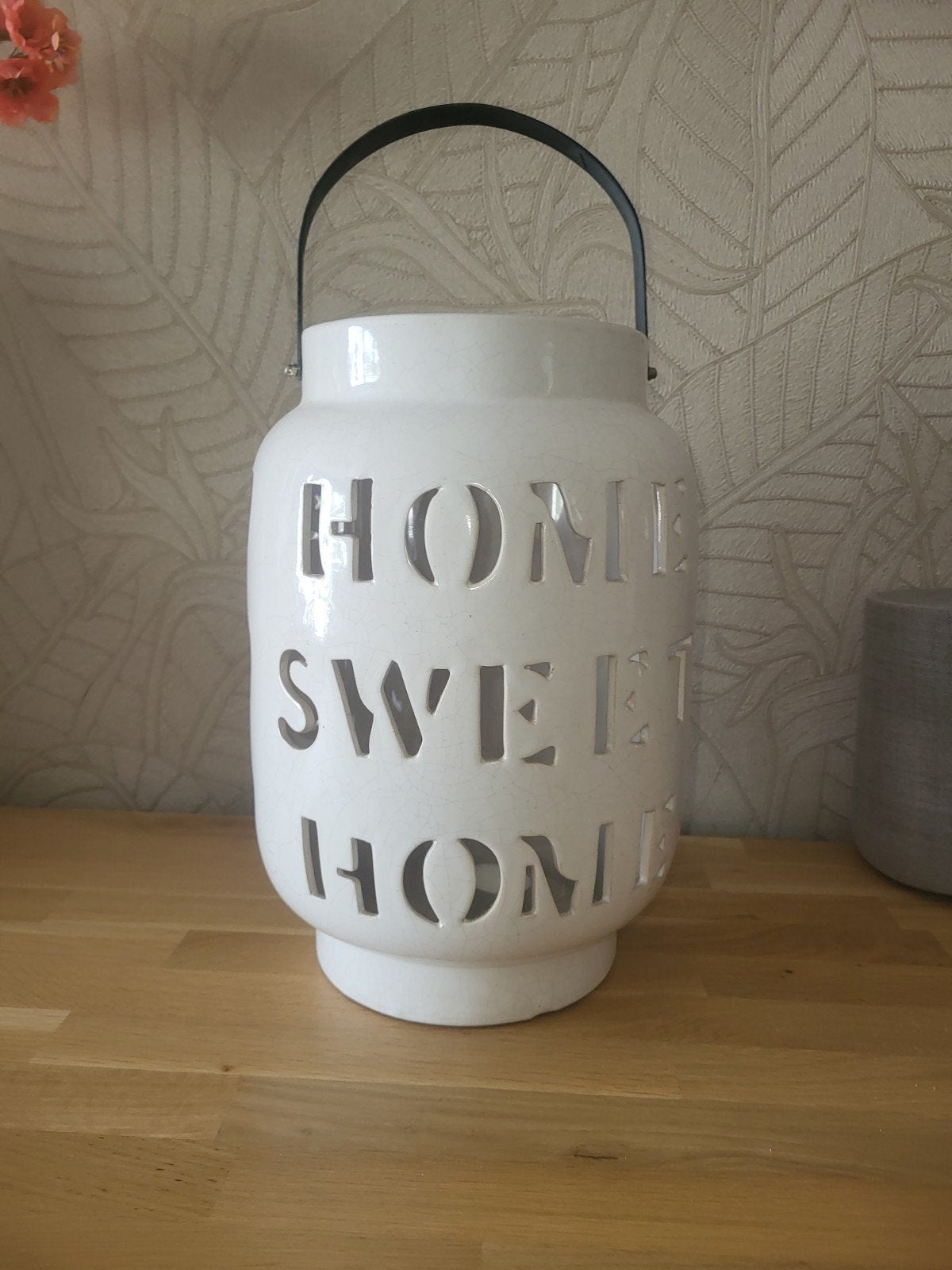 Witte/beige keramische lantaarn 'Home Sweet Home', Huis en Inrichting, Ophalen of Verzenden, Wit, Steen/keramiek, Landelijk