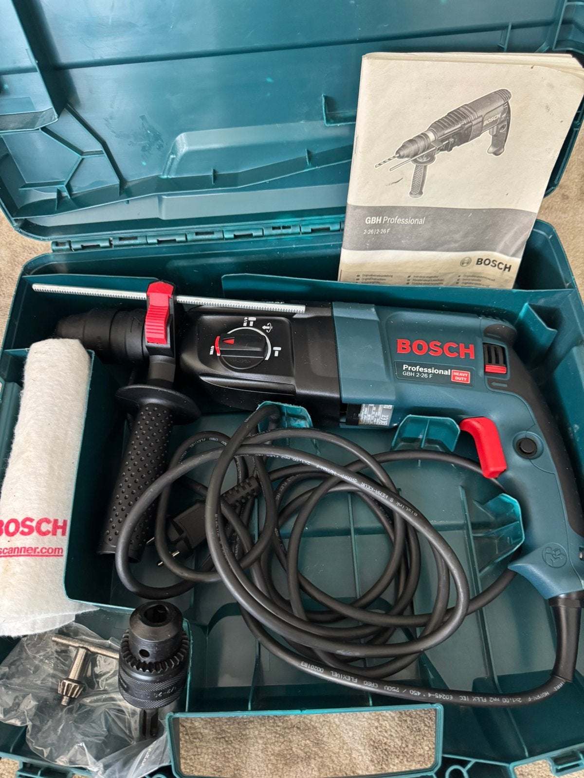 Zgan Boormachine gbh 2-26 F in koffer 175€, Ophalen of Verzenden, Zo goed als nieuw, Boormachine