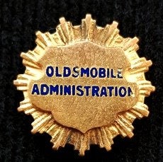 Oldsmobile Administration broche, Verzamelen, Speldjes, Pins en Buttons, Verzenden, Nieuw, Transport, Speldje of Pin