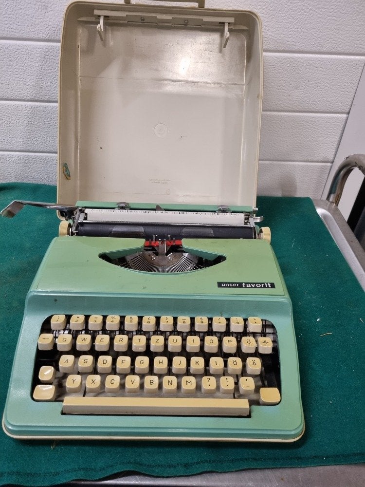 typemachine unser favorit rheinmatall, Ophalen of Verzenden, 'T Olde Gre-j, Info@toldegrej.nl, Endepoelstraat 20f Didam