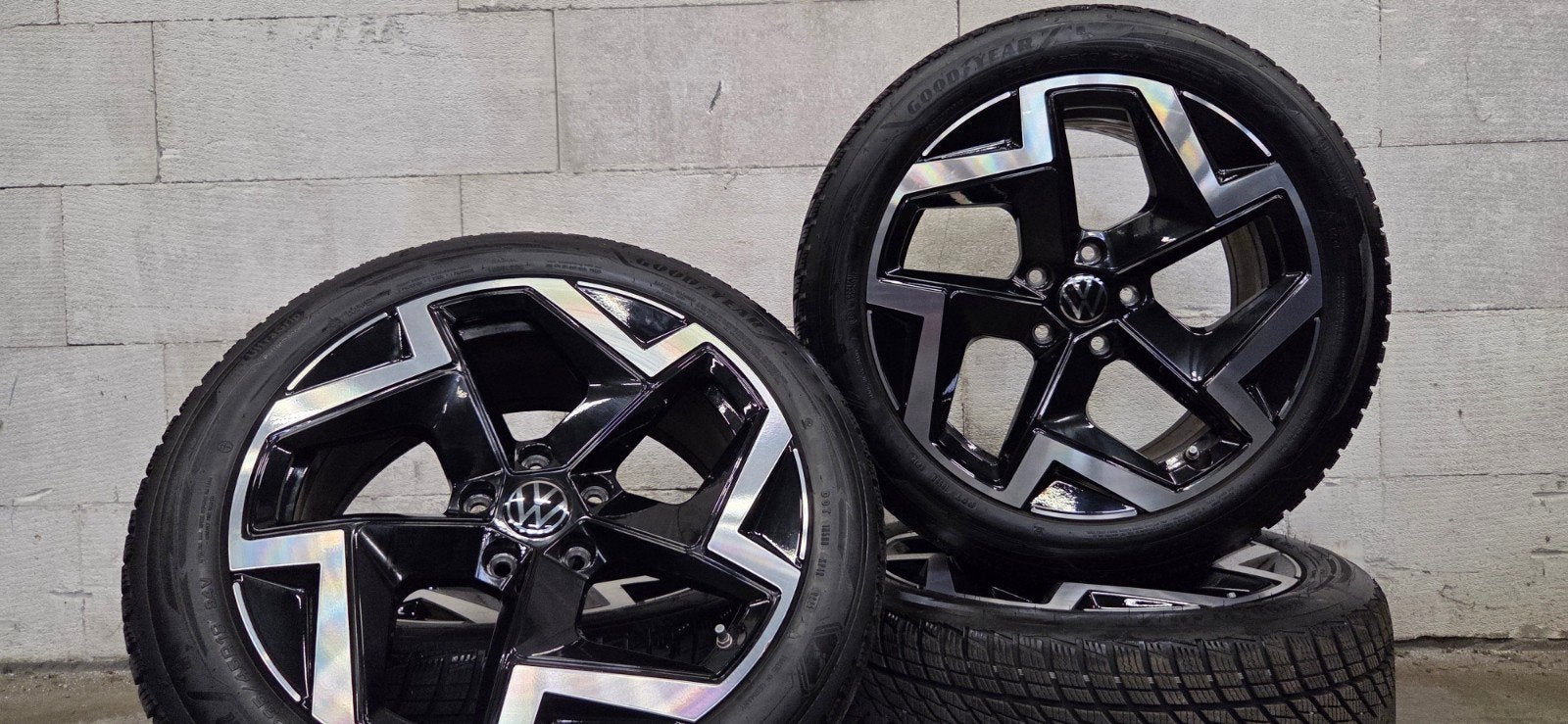 18" VW Passat B9 B8 T-roc orig velgen winterbanden TPMS, Auto-onderdelen, Banden en Velgen, 18 inch, Gebruikt, Banden en Velgen