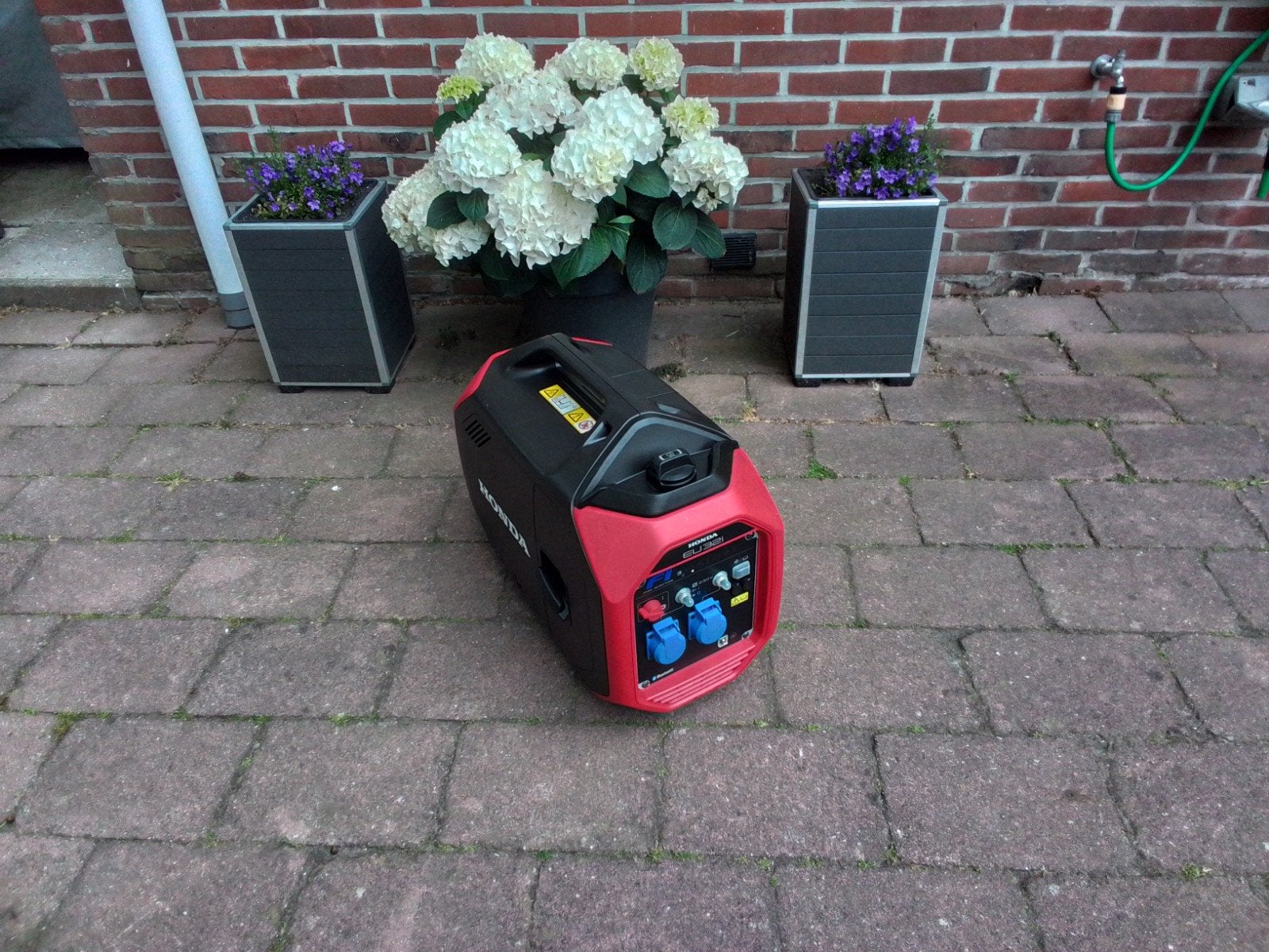 Honda eu32i generator, Ophalen, Benzine, Zo goed als nieuw, Geluidgedempt