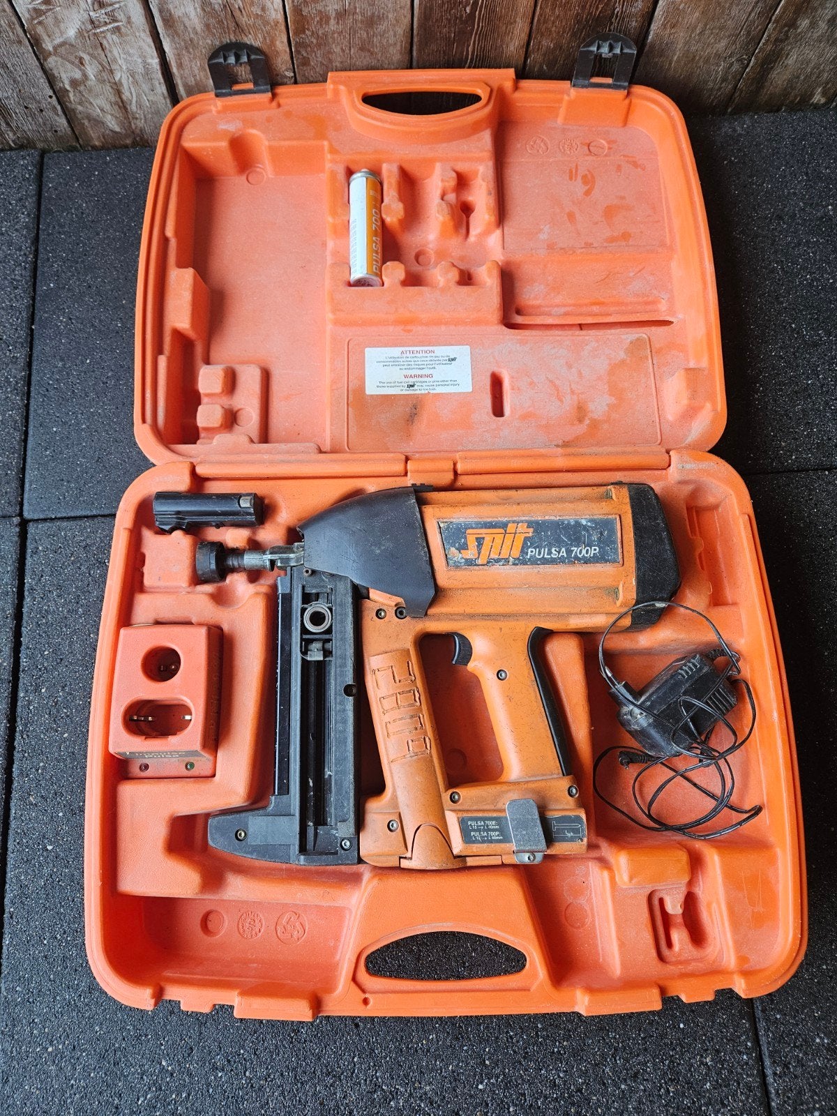 SPIT Pulsa 700P tacker in koffer, Ophalen of Verzenden, Gebruikt, Tacker/nietmachine, Overige merken