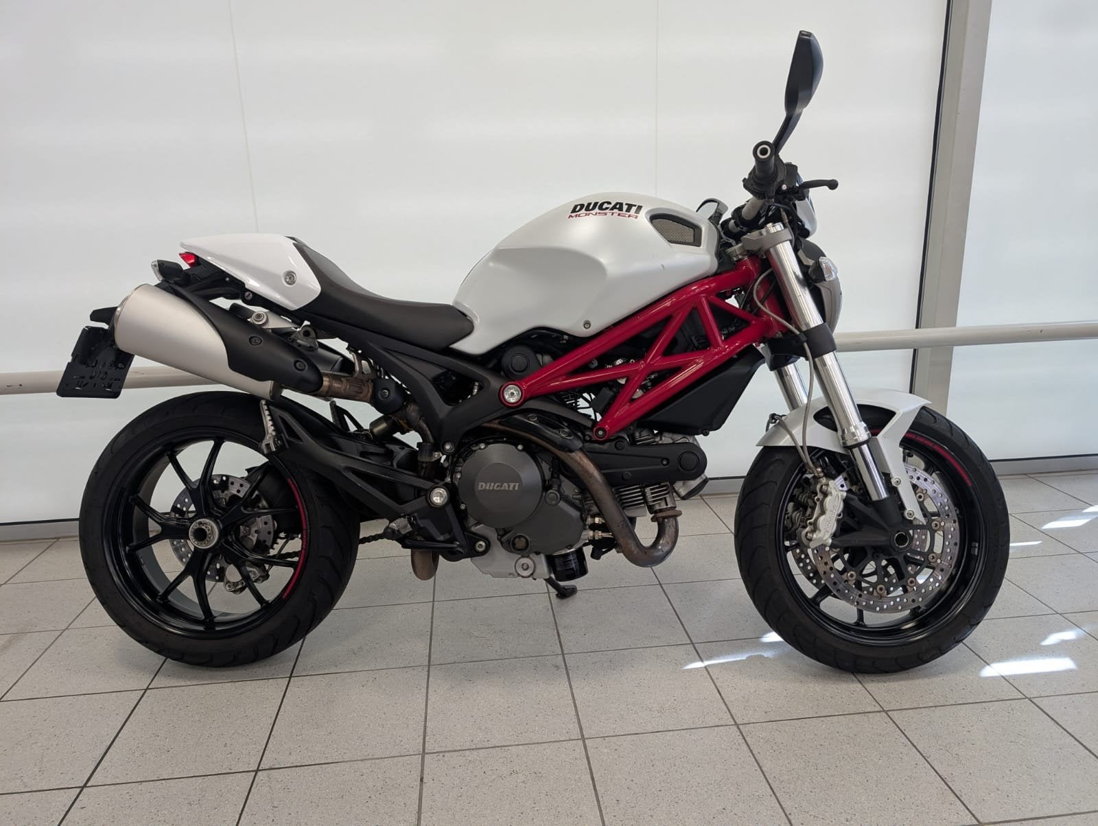 Ducati MONSTER 796 (bj 2012), Motoren, Motoren | Ducati, Ducati North Europe B.V., Maanweg 174
2516 AB  'S-GRAVENHAGE, Info@ducati.nl
